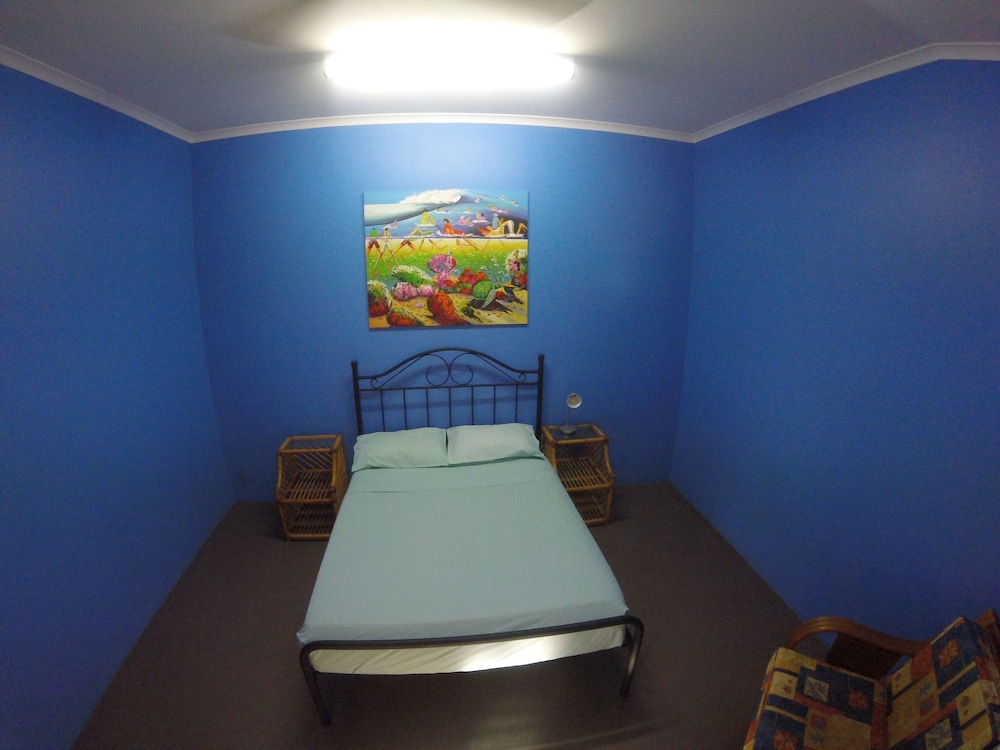 Cable Beach Backpackers Hostel 6/36