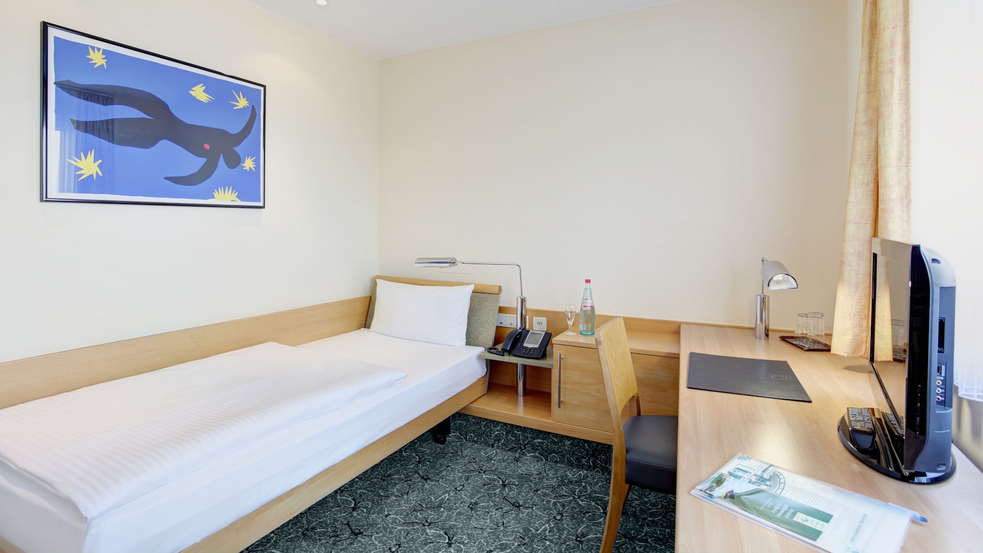 ECONOMY, SINGLE, SINGLE BED