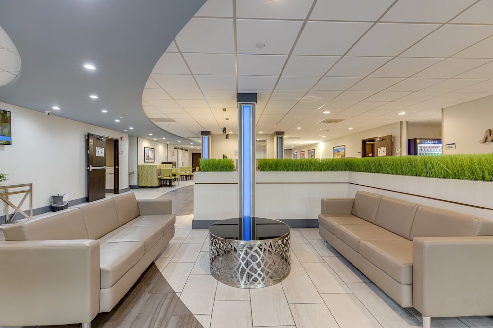 Alexis Inn and Suites Nashville Airport 5/40