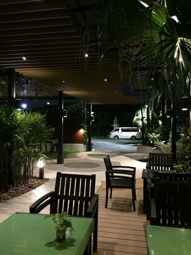 Siam Piman Hotel 54/72
