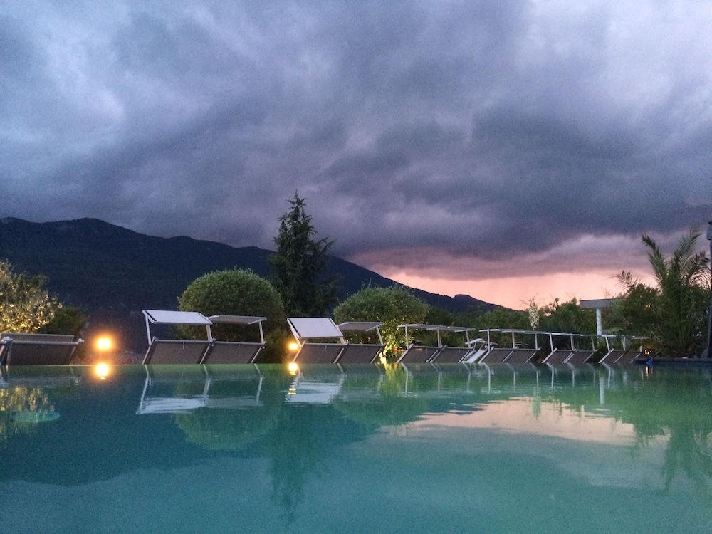 Les Suites Du Lac 43/50