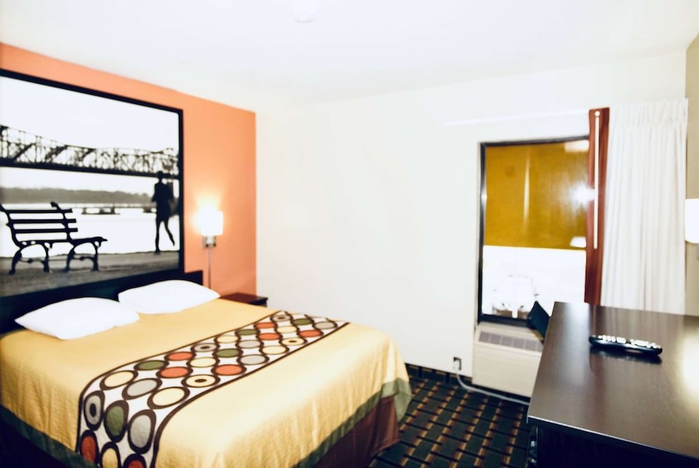 Super 8 By Wyndham Crossville Tn 6/22