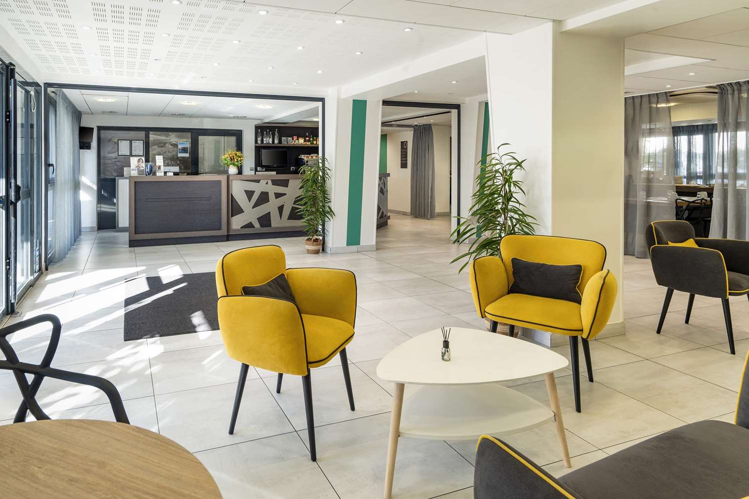 restaurant cafeteria