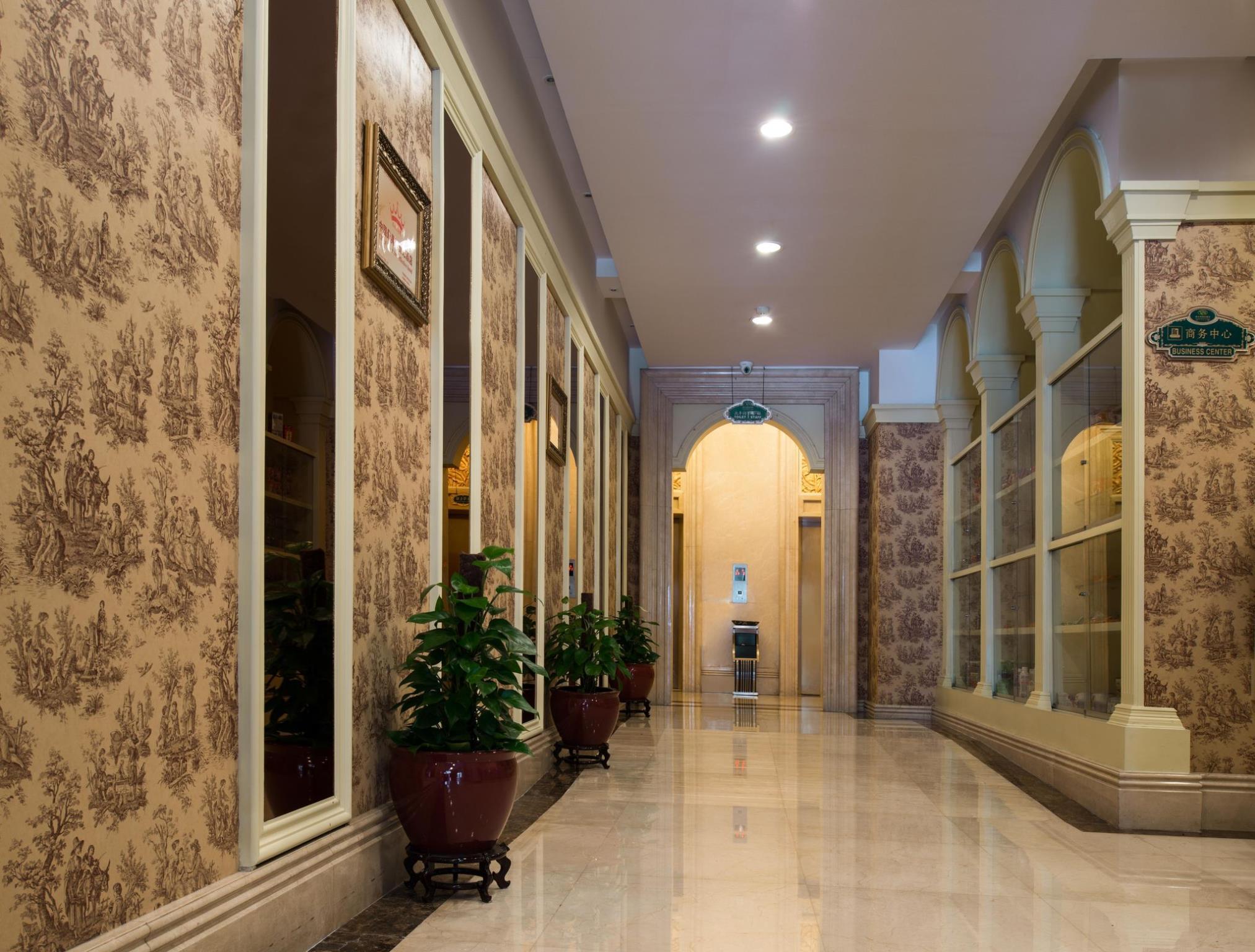 Vienna Hotel (Shenzhen Aiguo Road) 11/40