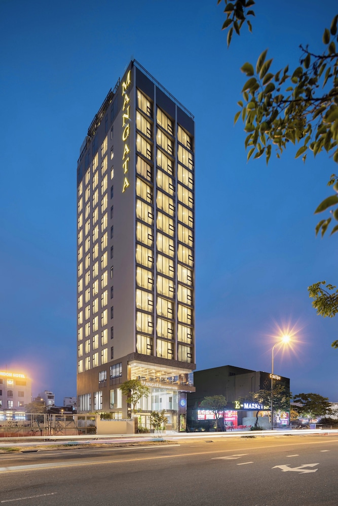Mangata Beachfront Hotel photo5