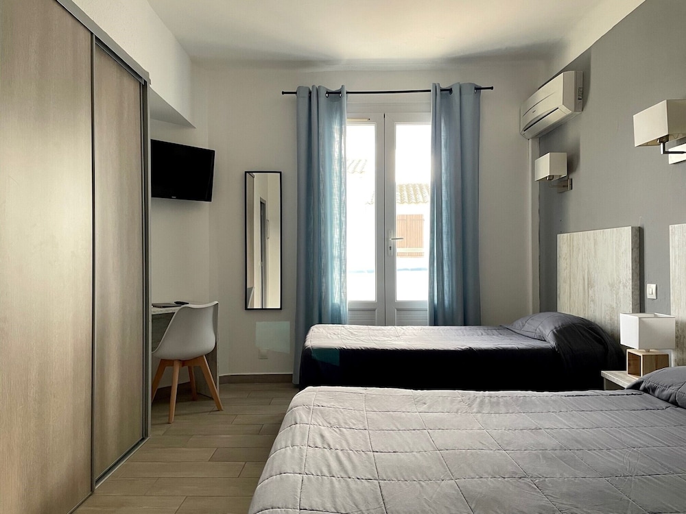 Hotel Les Palmiers En Camargue 22/50