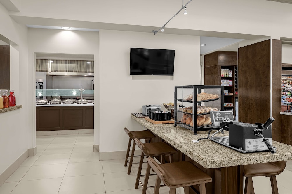 Hilton Garden Inn Raleigh-Durham Airport 34/42
