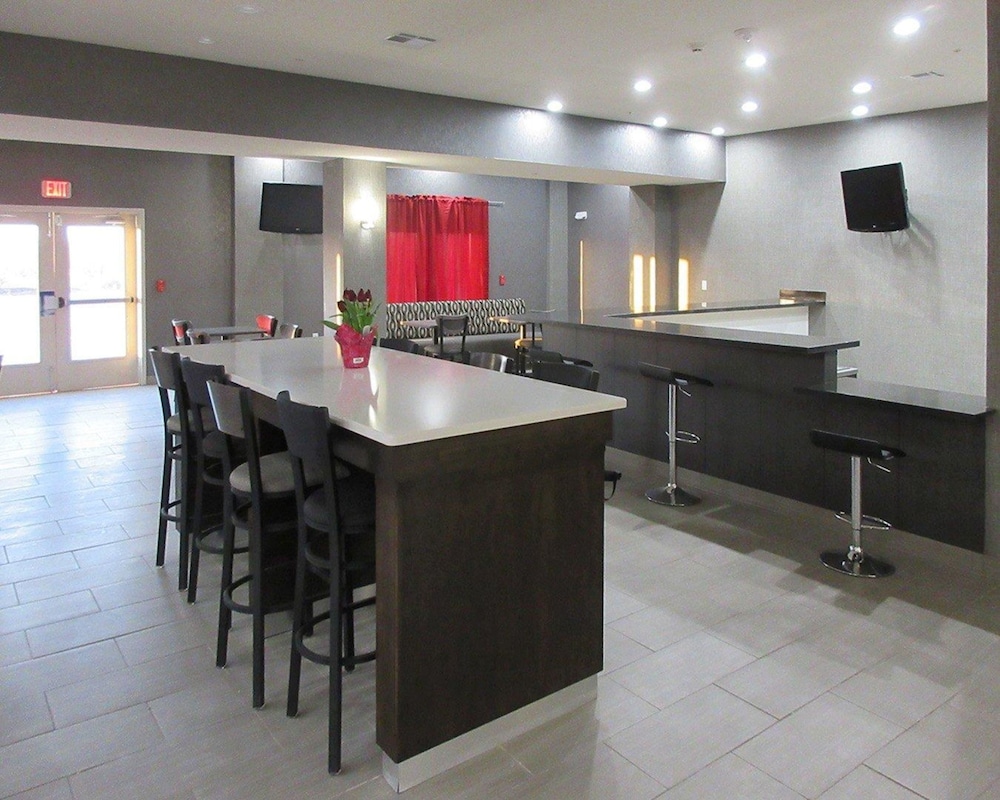 MainStay Suites Odessa I-20 TX 19/23