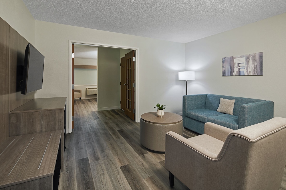 Inn at Rehoboth 46/65