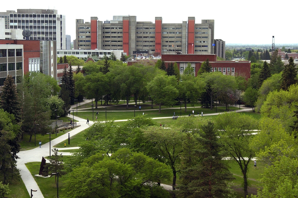 University of Alberta - Guest Accommodation 38/45
