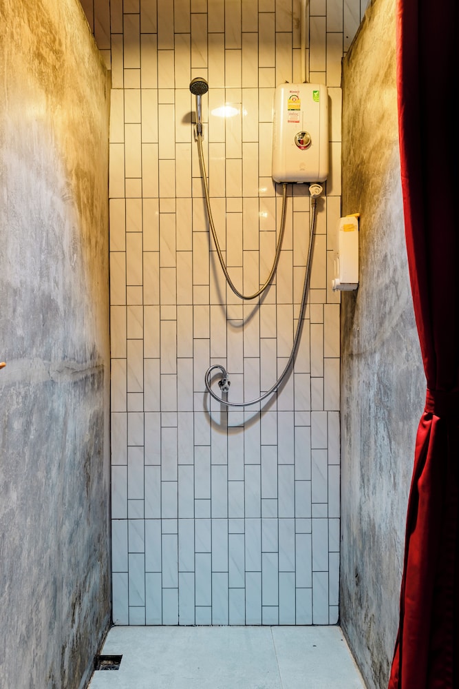 Sleeper Hostel 11/50