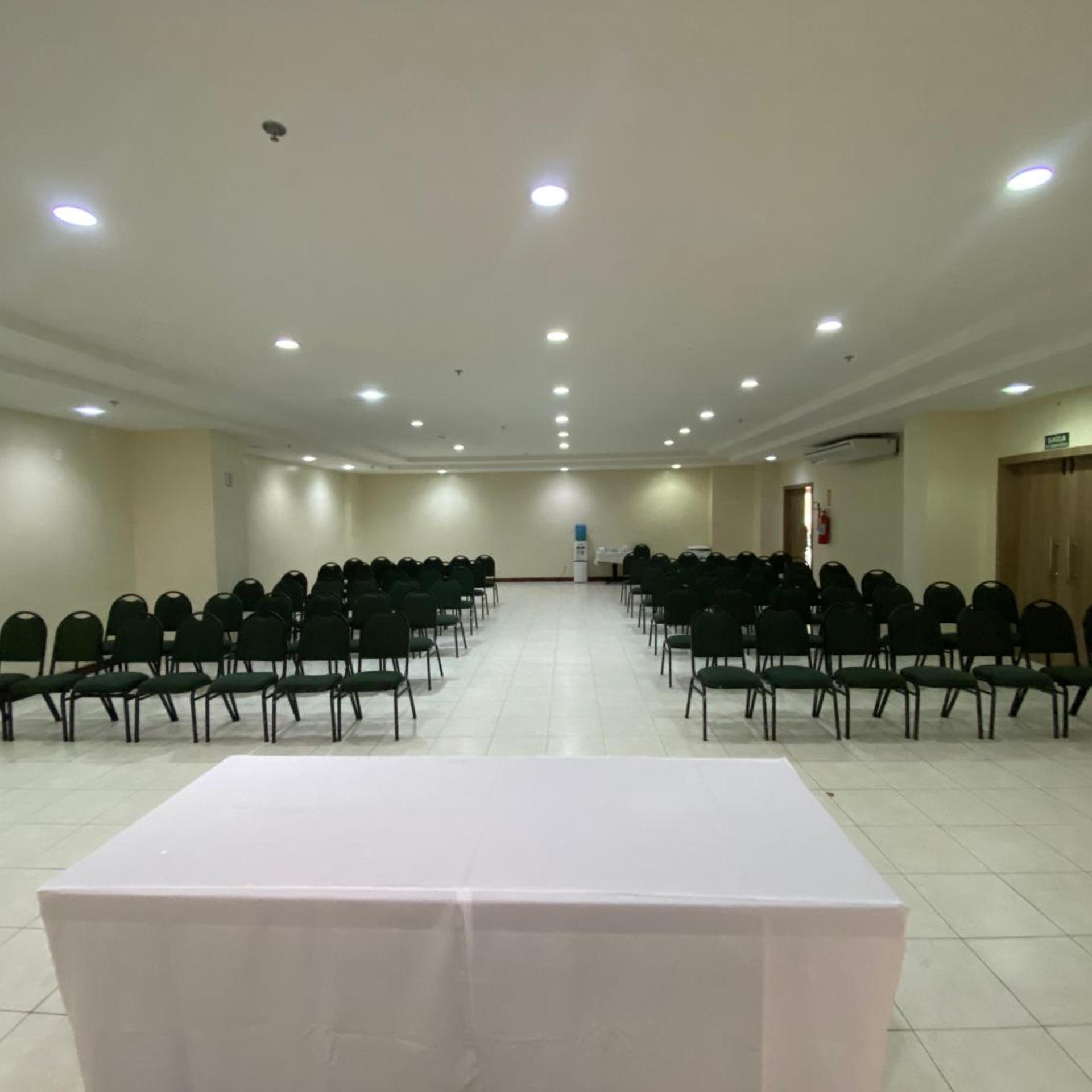 The Premier Hotel 25/29