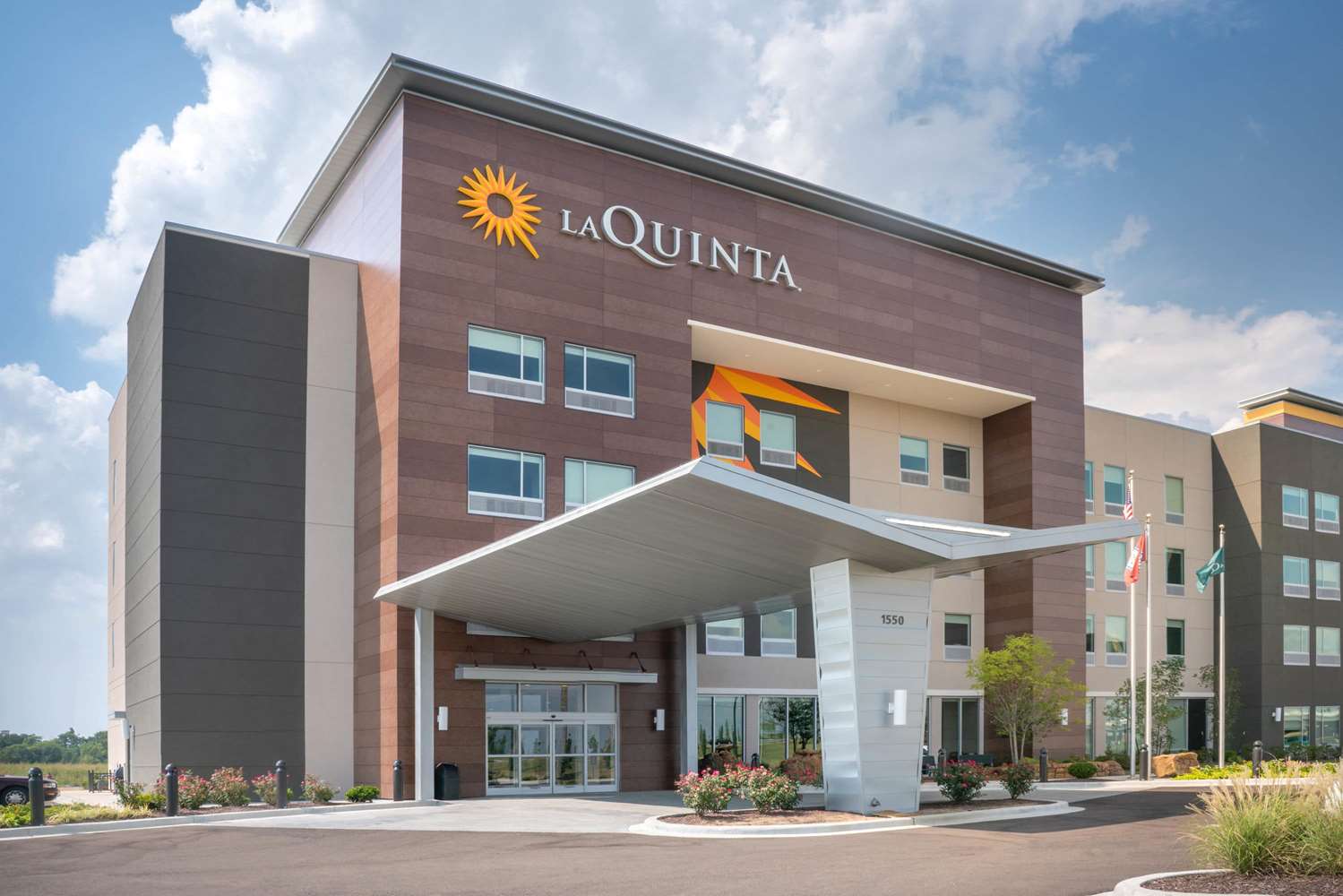 La Quinta Inn And Suites by Wyndham West Memphis 1/24