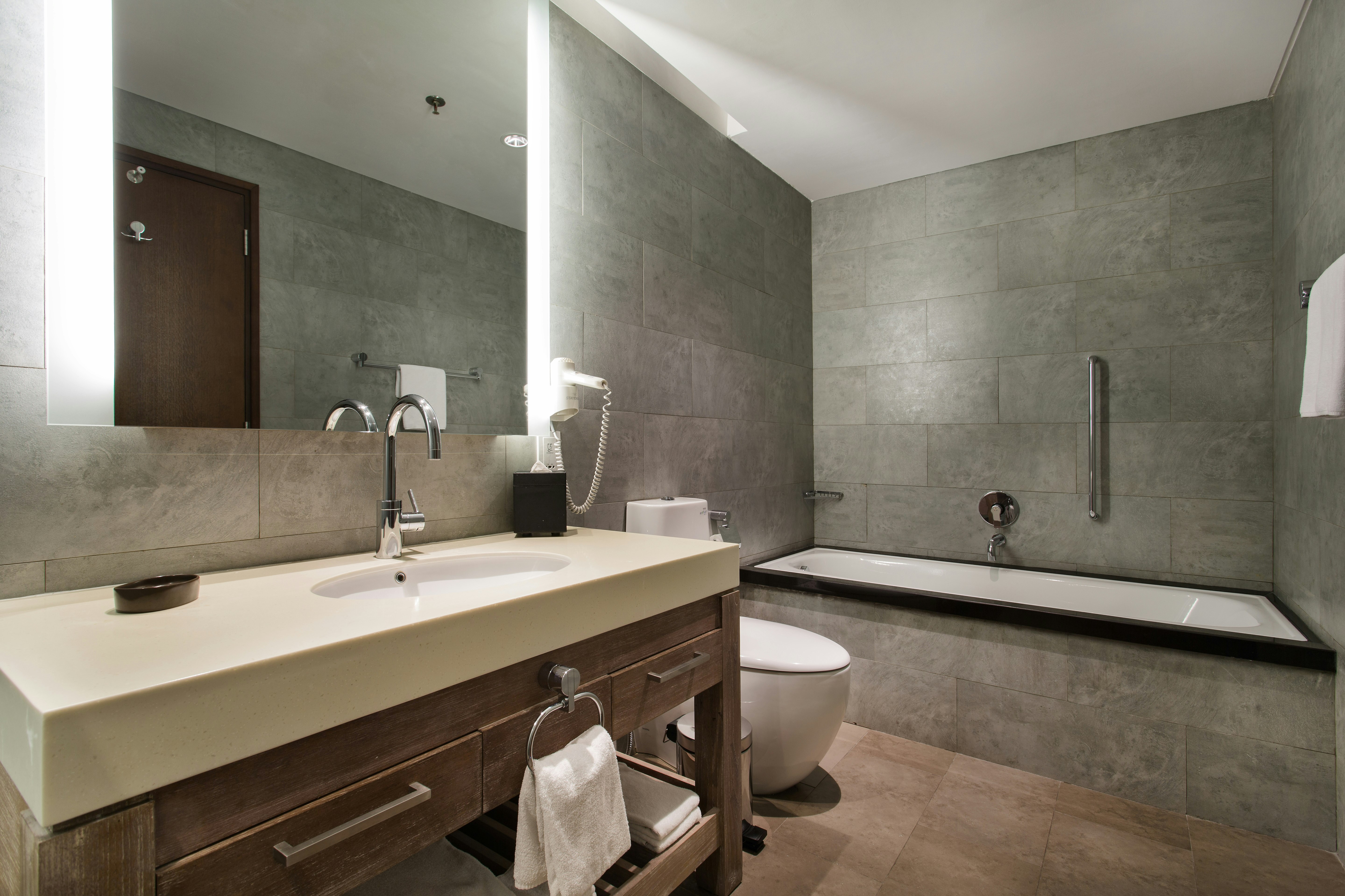 HILTON GARDEN INN BALI NGURAH RAI AIRPORT 58/59