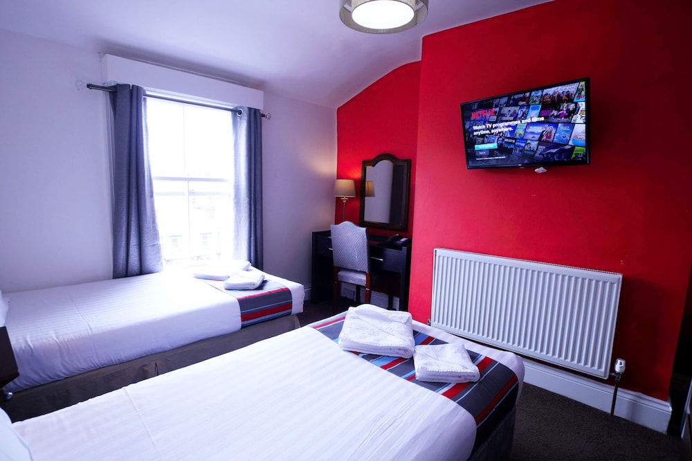 The Broadway Hotel 16/69