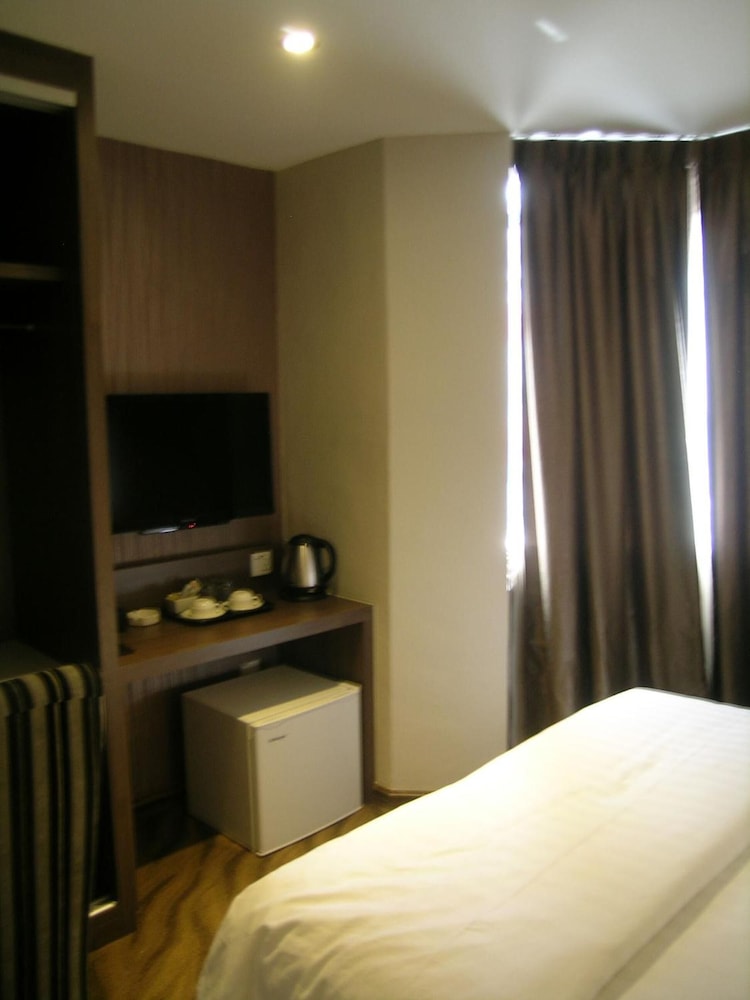 The Imperial Hotel 21/34