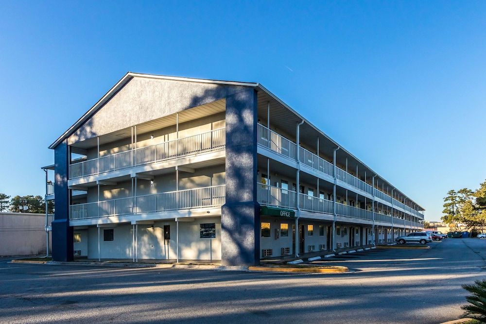 Studio 6 Extended Stay - Savannah, GA 6/52