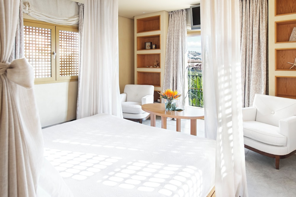 1 Bedroom, Duplex Sl, Luxury, Villa, King and Twin Beds, Garden View, Private Pool