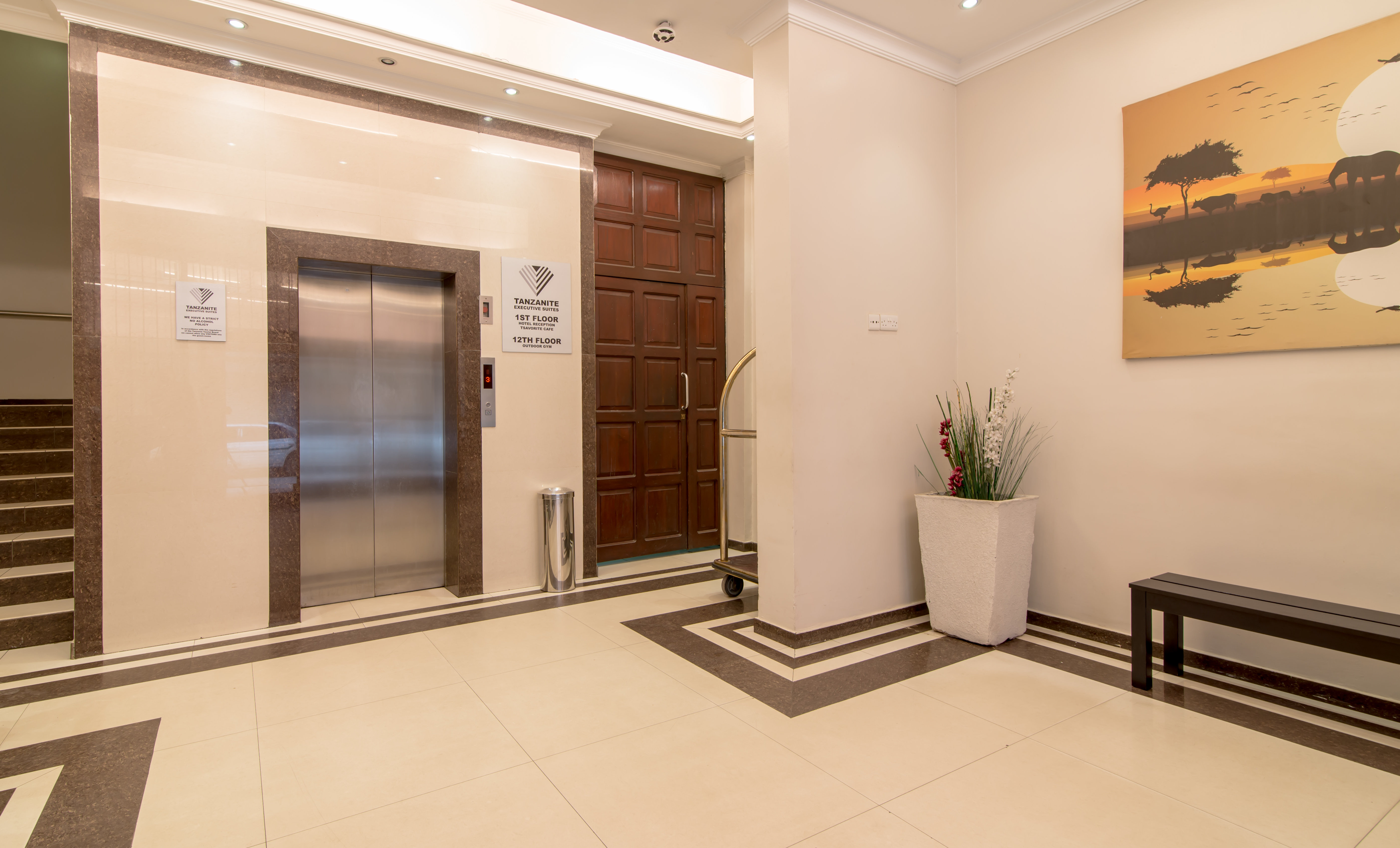 Tanzanite Executive Suites 8/40