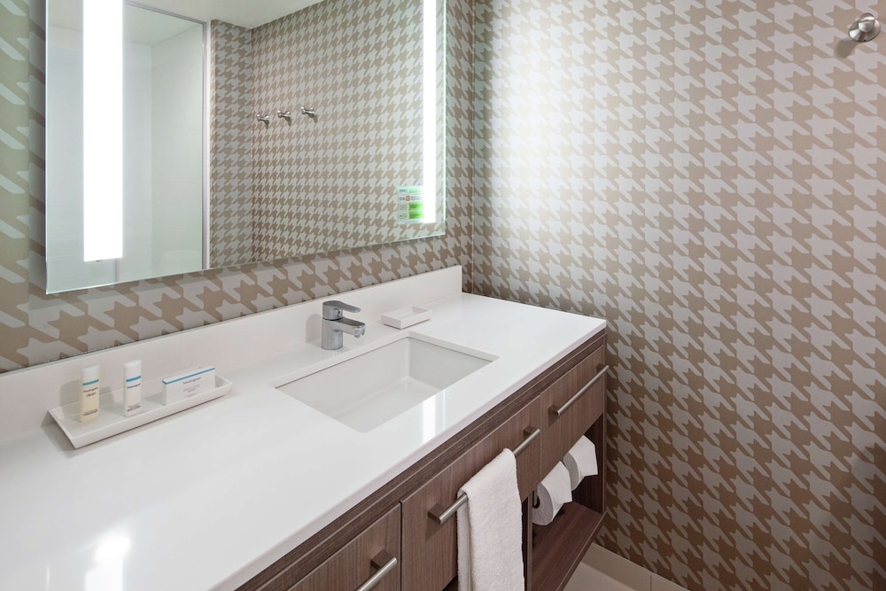 Home2 Suites by Hilton Alameda Oakland Airport 16/51