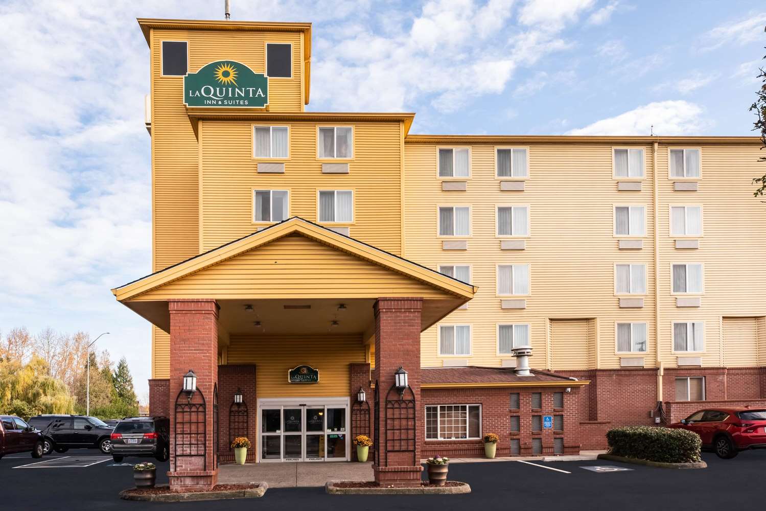 La Quinta Inn & Suites by Wyndham Portland Airport 4/43