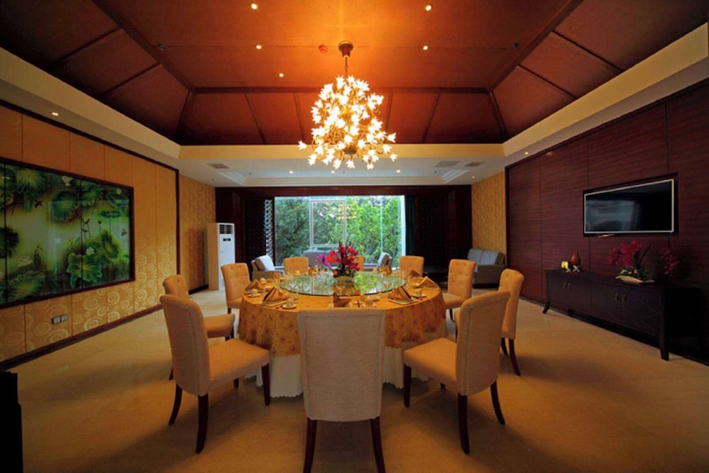 Ramada by Wyndham Wanning Resort 12/15