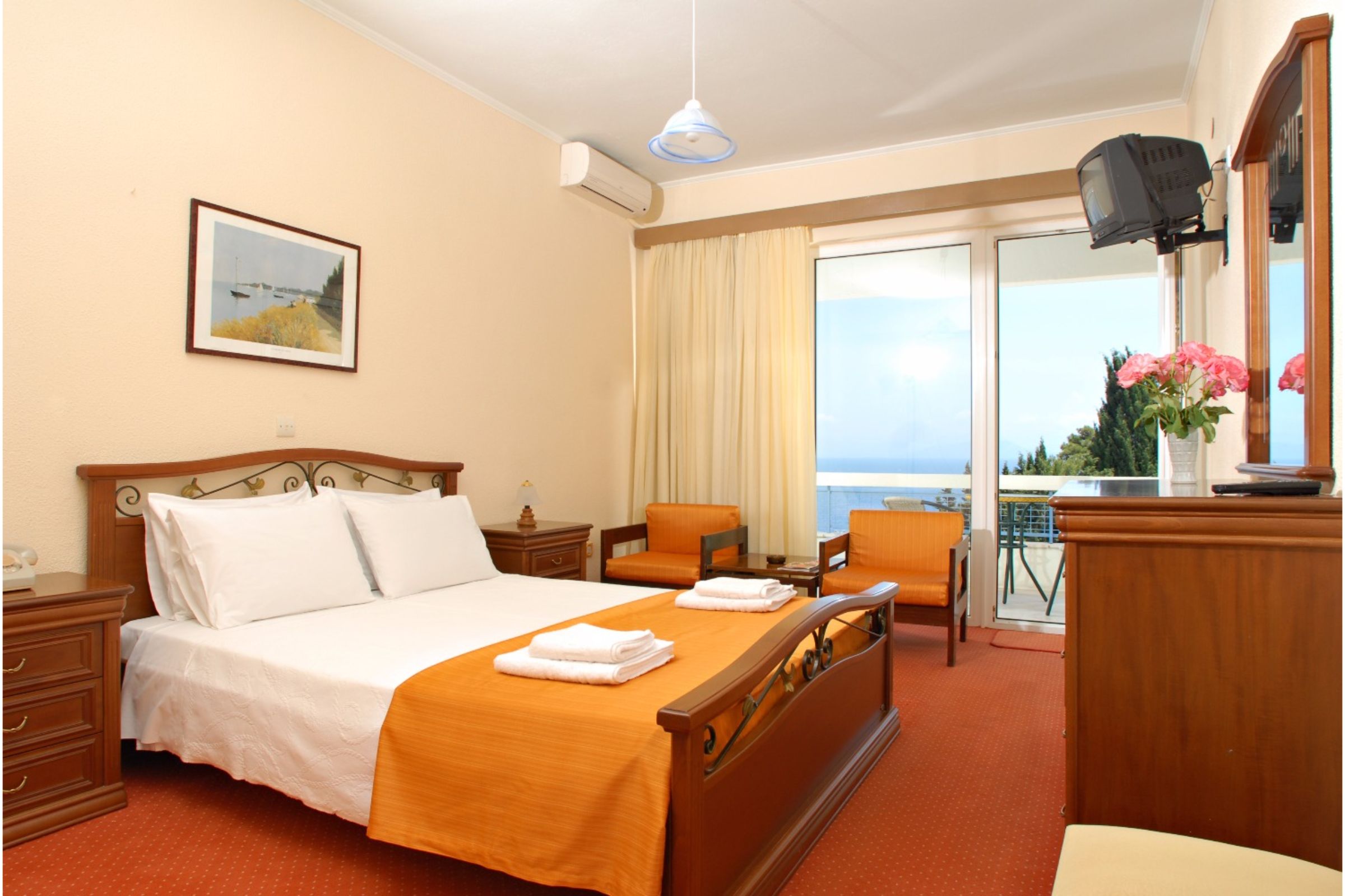 Room, Double or Twin Bed, Sea View