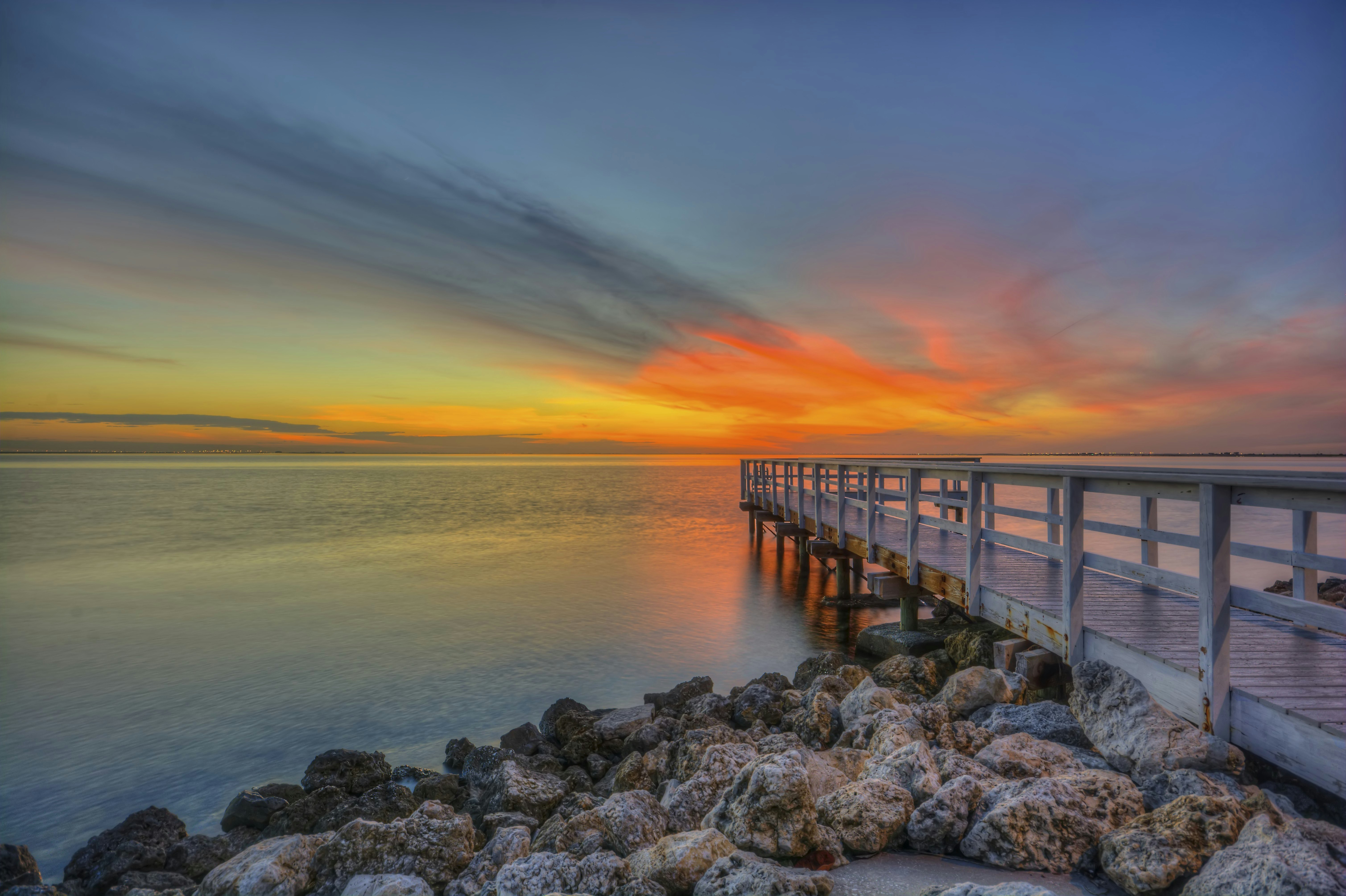 Sailport Waterfront Suites Hotel 17/22