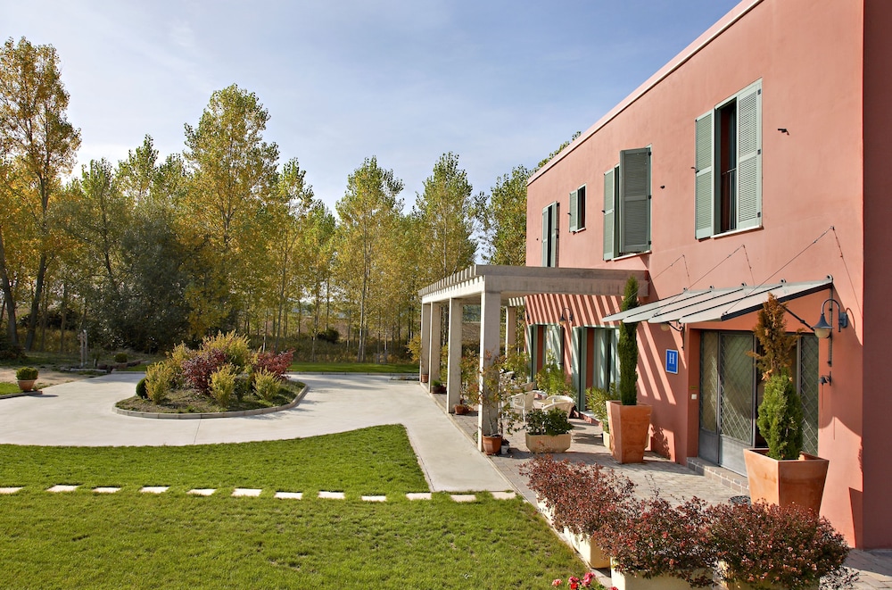 Rusticae Hotel Santa Coloma Del Camino 30/33