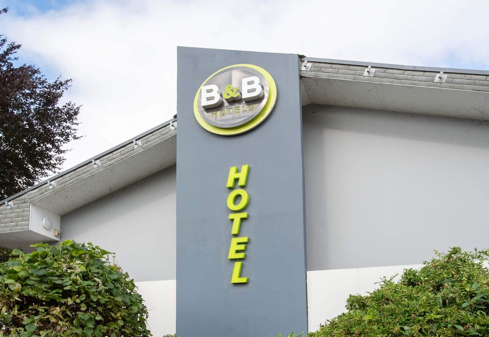 B&B HOTEL Louveciennes in LOUVECIENNES