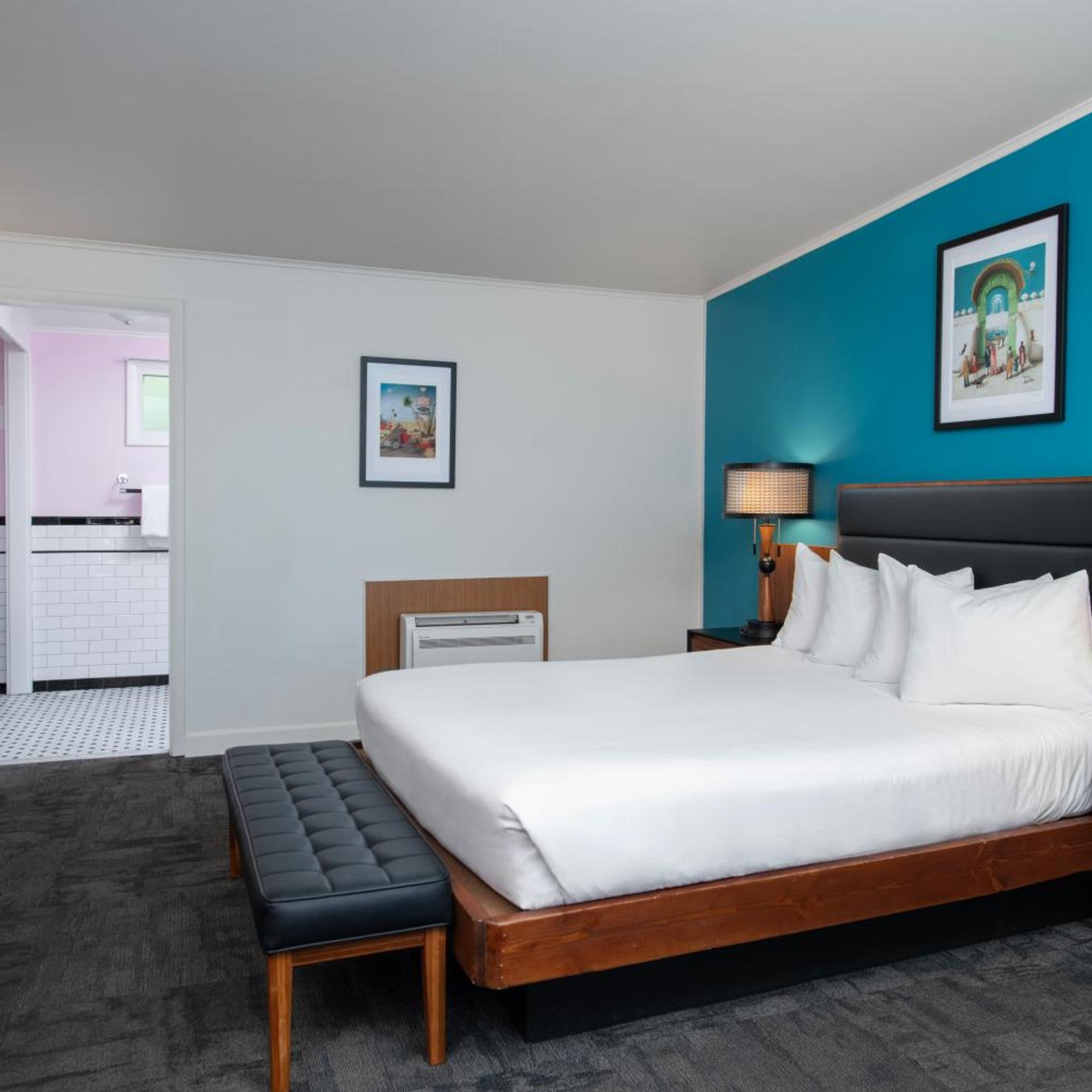 The Sapphire Motel 16/50
