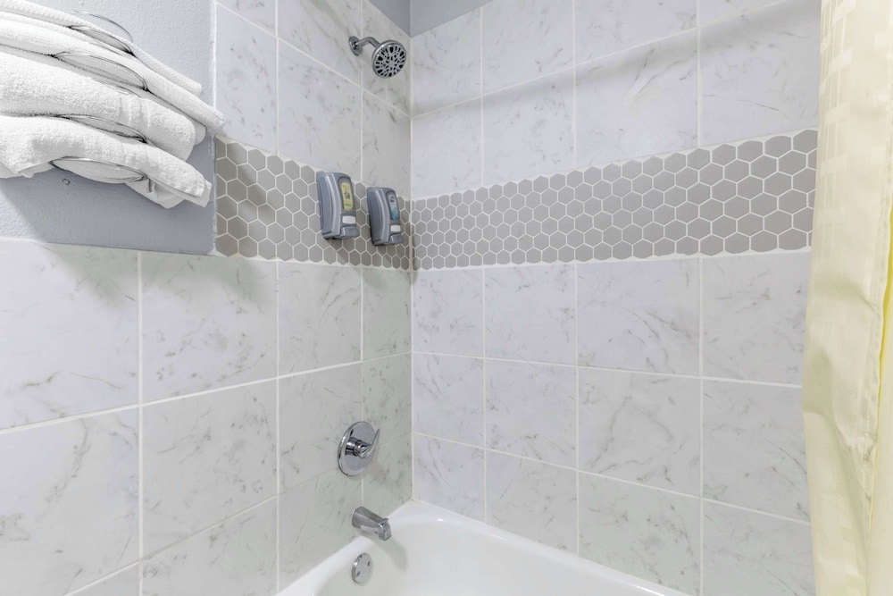 غرفة بسرير كوين، Americas Best Value Inn Belleville 5/5