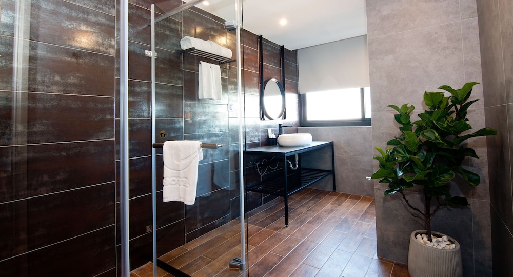 Unique Hotel - Dash 23 Hotel 48/50