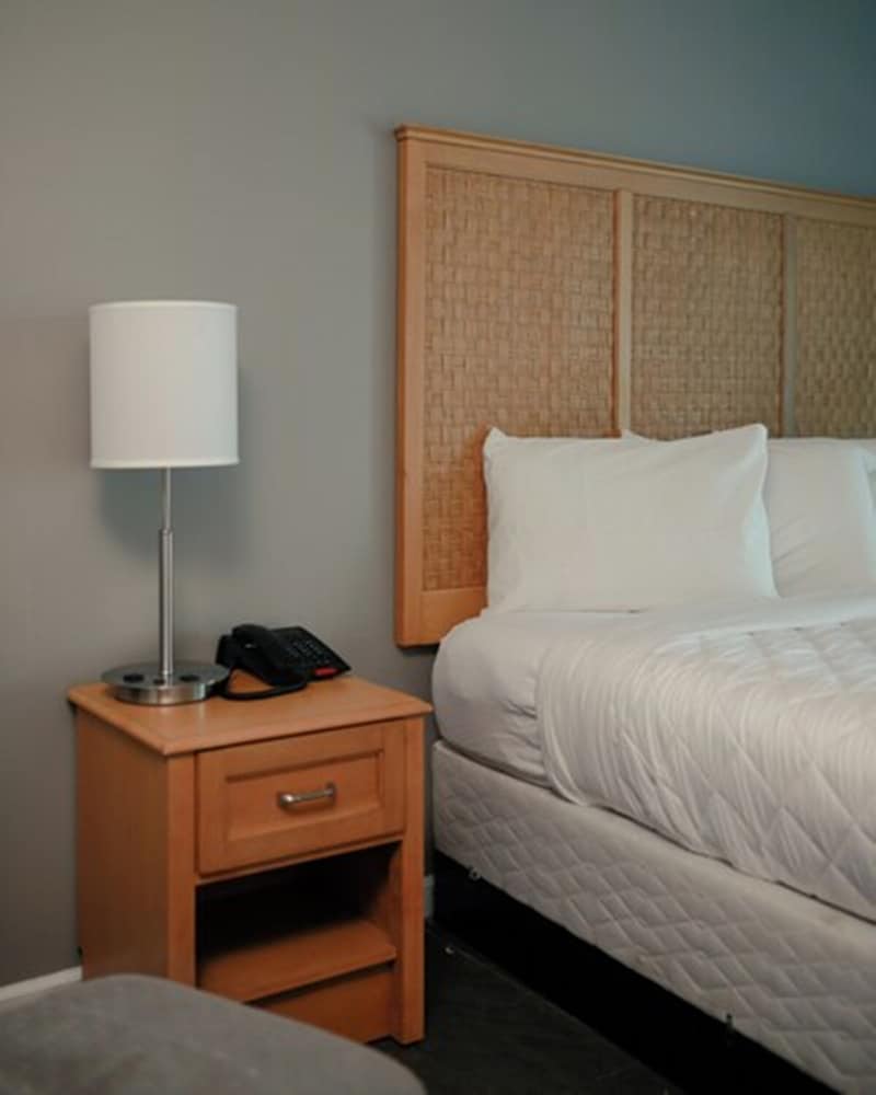 Southern Breeze Oceanfront 32/61