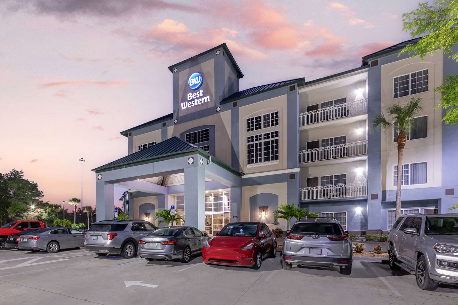 Best Western Naples Plaza Hotel 36/36