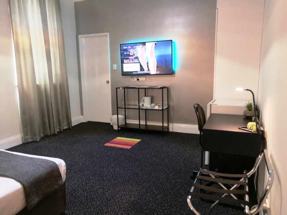 Criterion Hotel 49/57