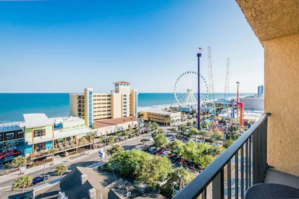 Aqua Beach Inn 46/53