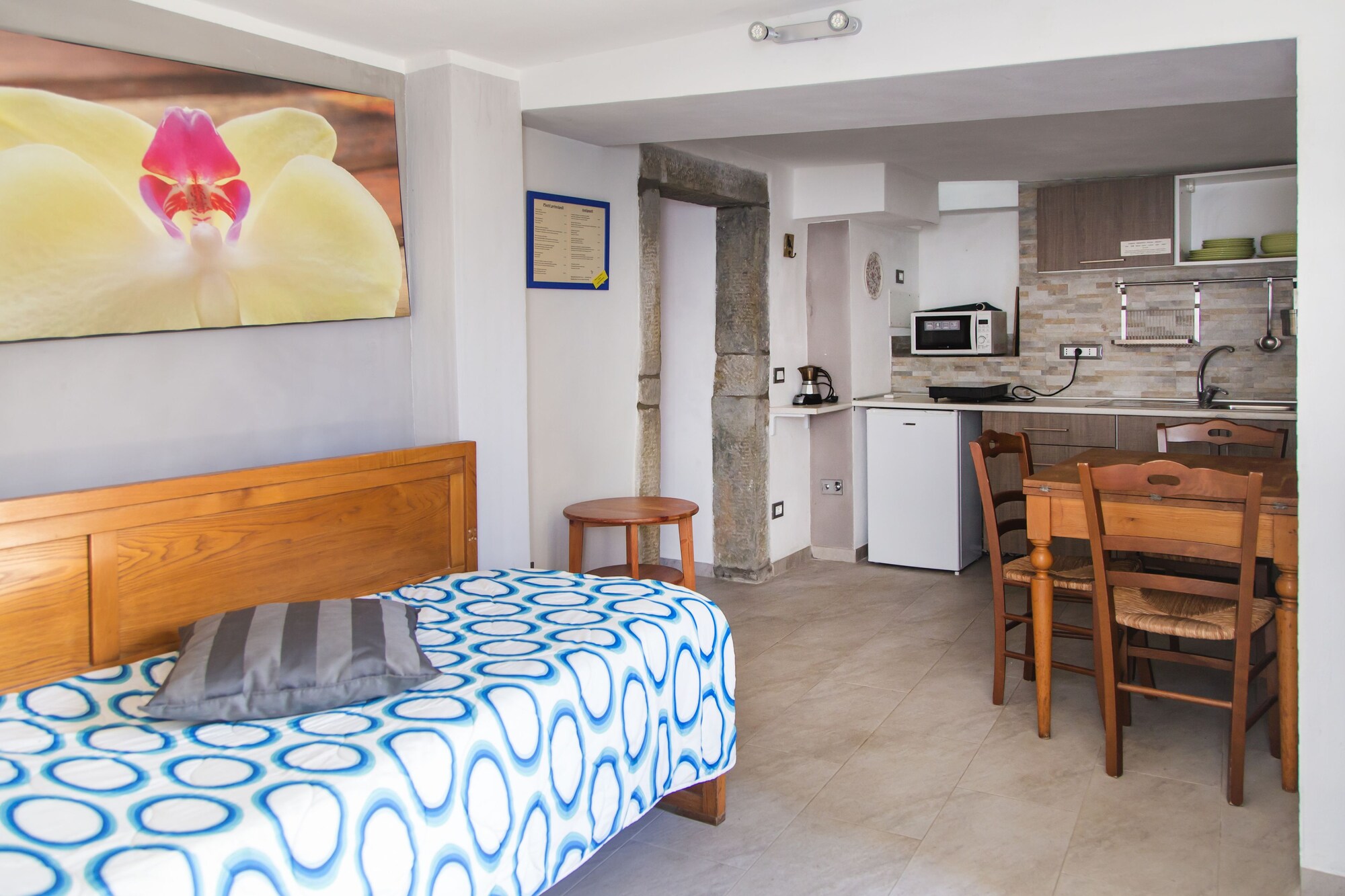 1 BEDROOM, APARTMENT