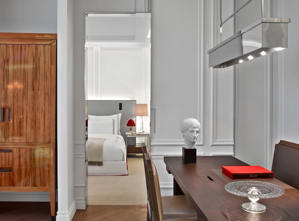 Baccarat Hotel And Residences New York 16/47