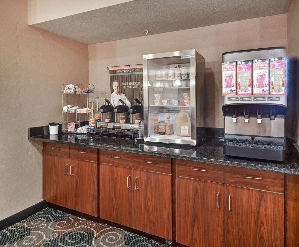 Cobblestone Inn Amp Suites Big Lake Tx 12/80