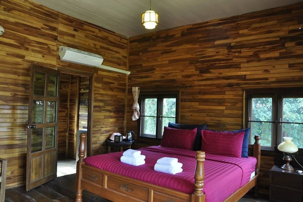 Mai Ngern Mai Thong Resort 14/37