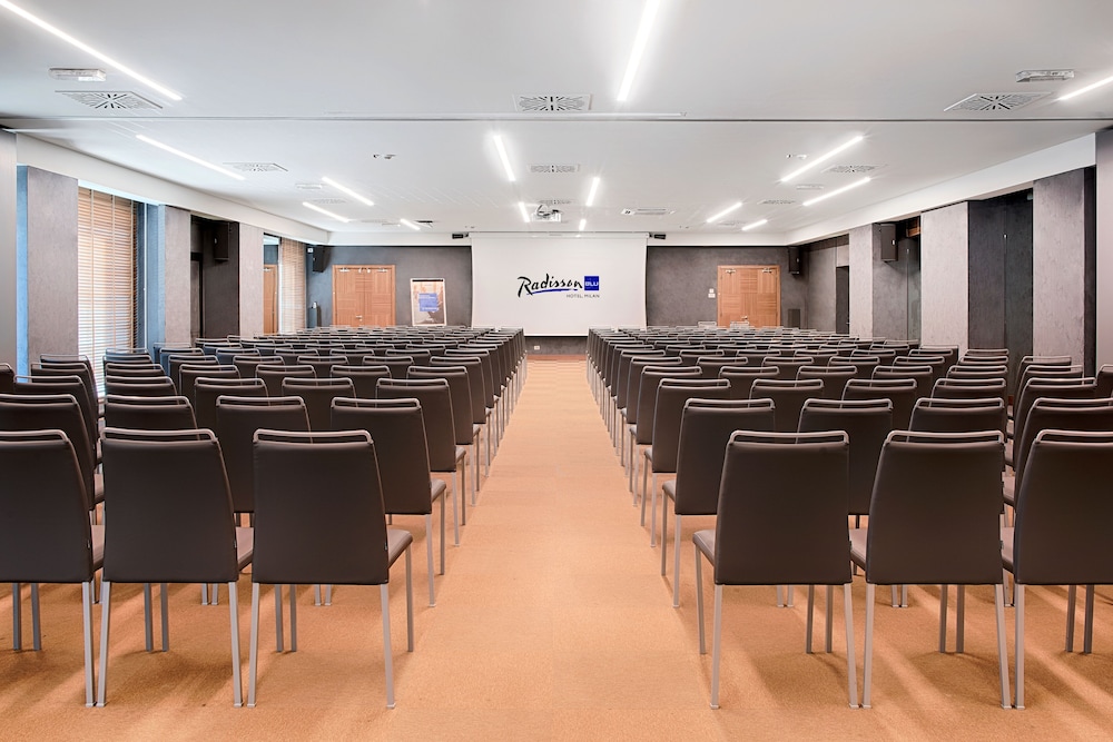 RADISSON BLU HOTEL MILAN 60/68