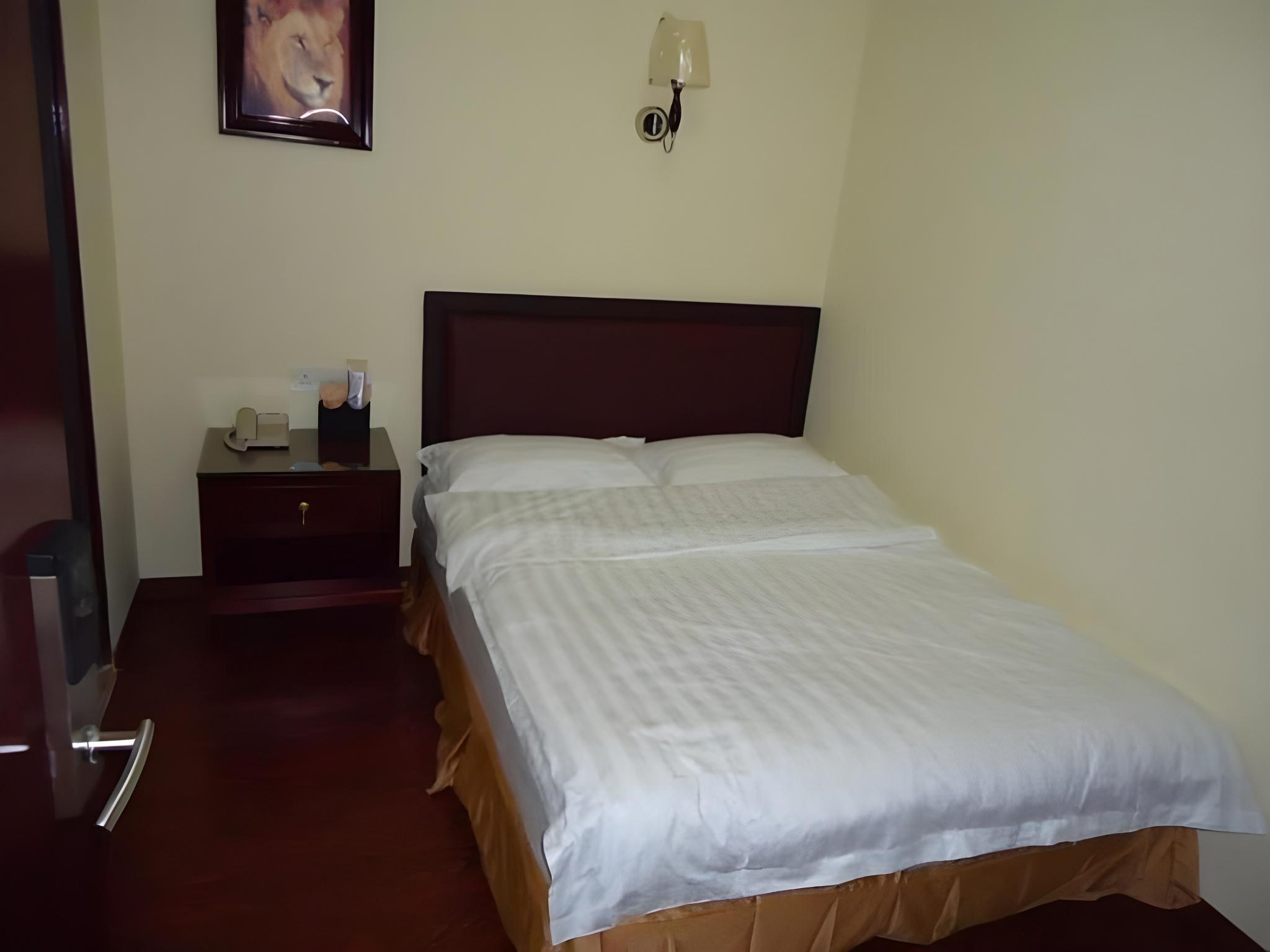 غرفة ديلوكس، ADITYA HOTEL 2/2