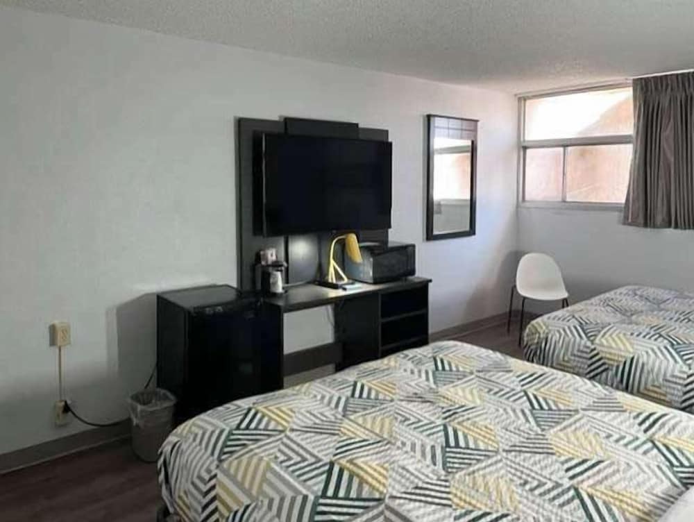 Studio6 Pecos, TX 49/60