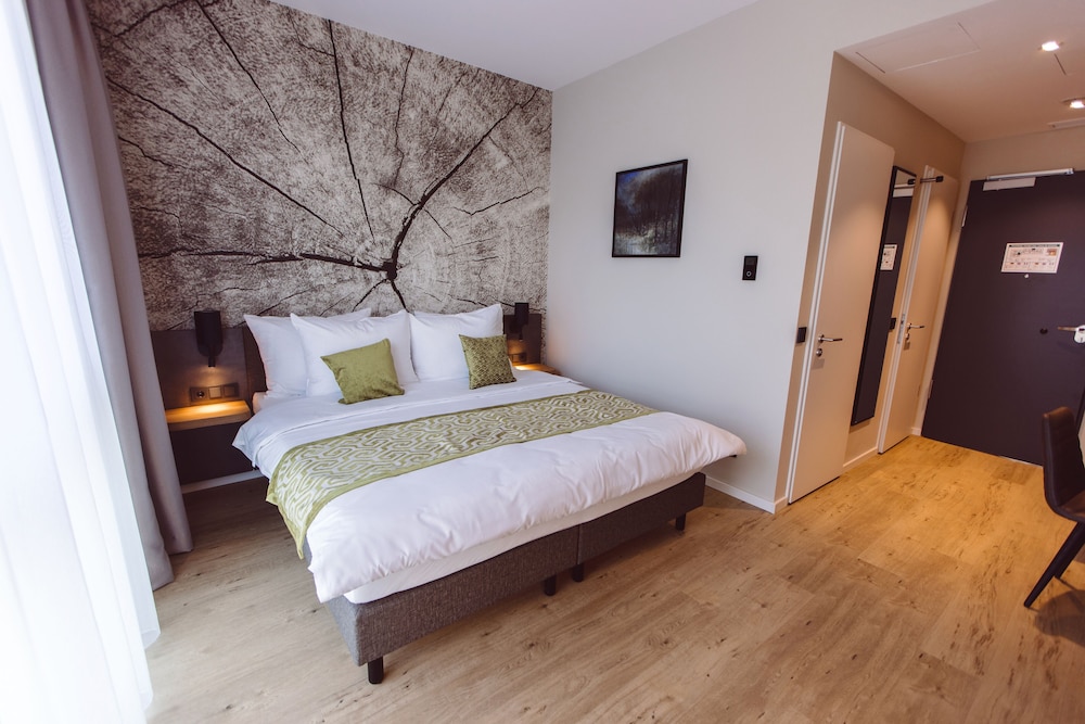 STANDARD, DOUBLE BED