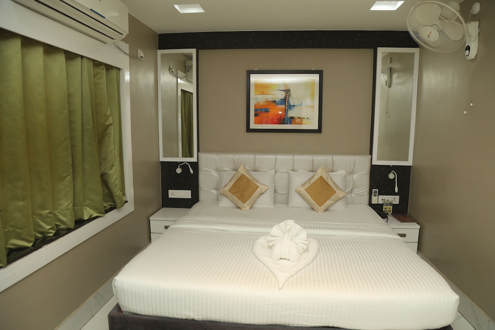 Geetanjali International 10/17