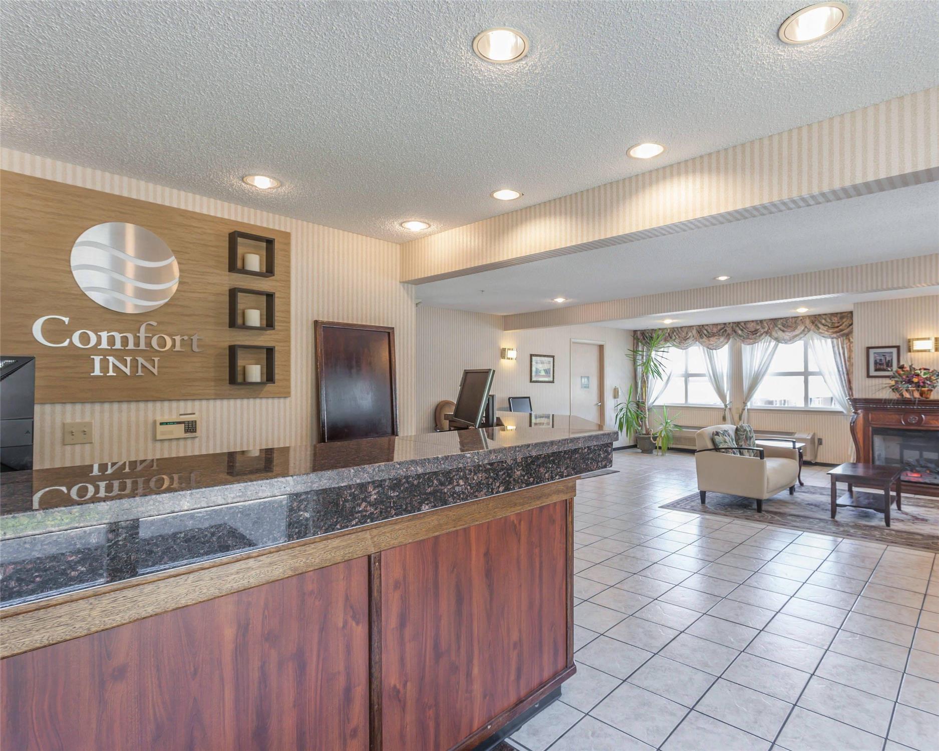 Comfort Inn On The Bay 2/8