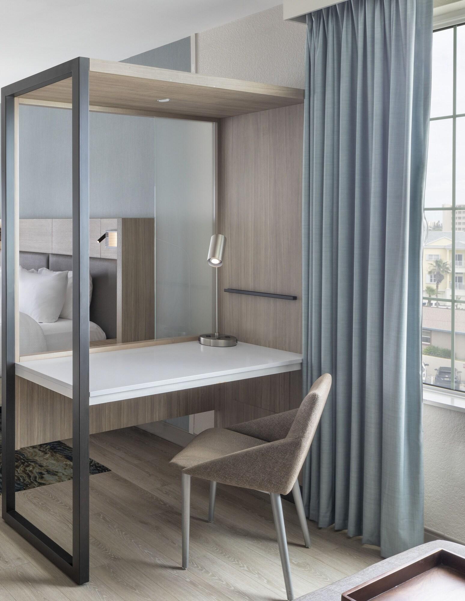 Suite, Multiple Beds, Partial Ocean View