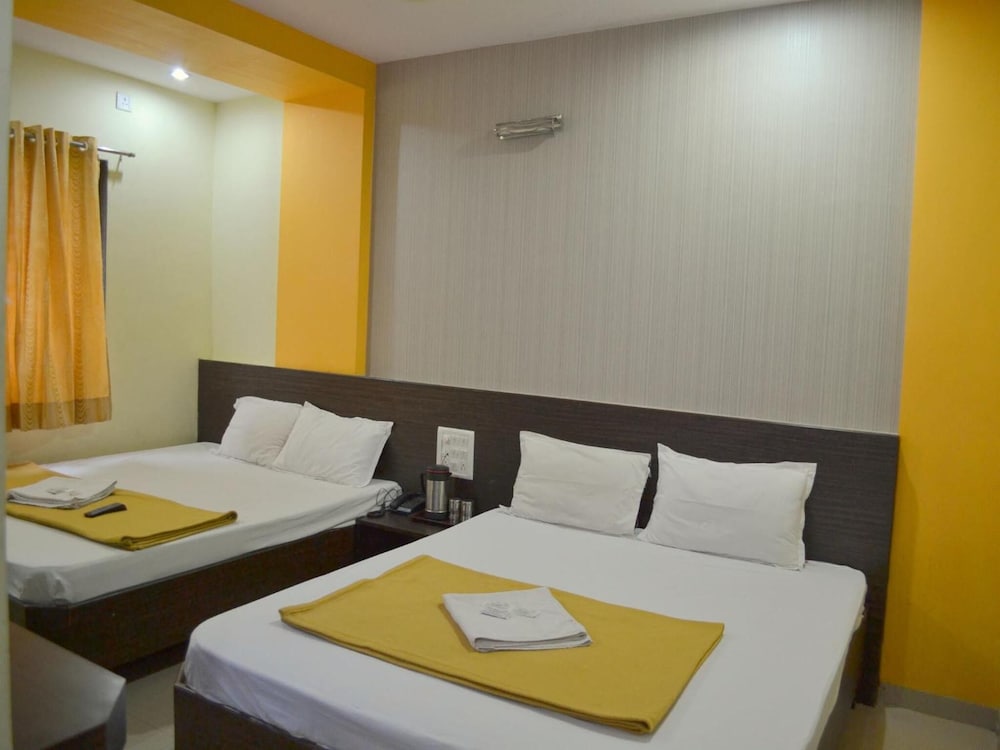 Hotel Sai Kamal 29/57