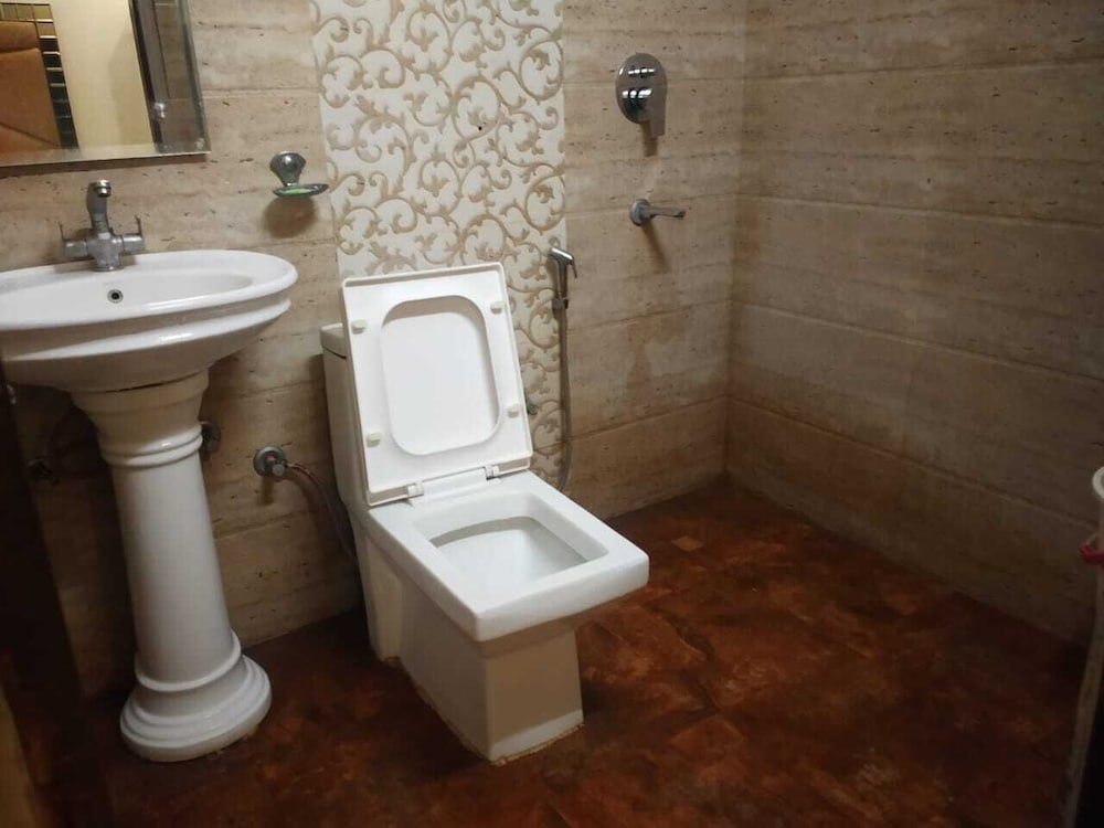 Hotel Indo Continental 20/20